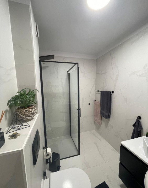 3 camere, 72 mp,  terasa, zona str.Rodnei, Marasti