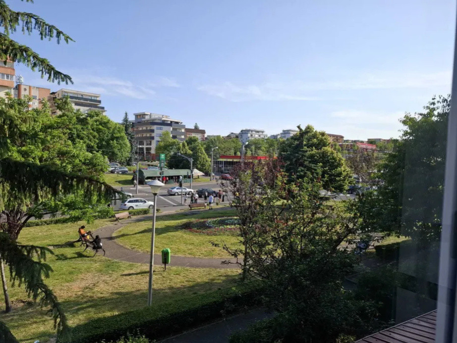 4 camere ,decomandat, 77 mp,  2 bai, 2 balcoane, zona str.Viilor, Zorilor
