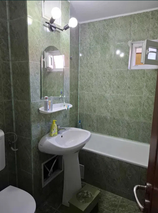 4 camere ,decomandat, 77 mp,  2 bai, 2 balcoane, zona str.Viilor, Zorilor