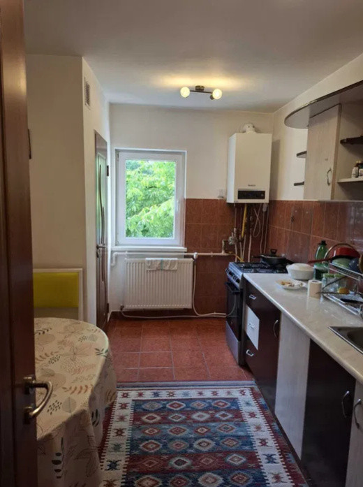 4 camere ,decomandat, 77 mp,  2 bai, 2 balcoane, zona str.Viilor, Zorilor