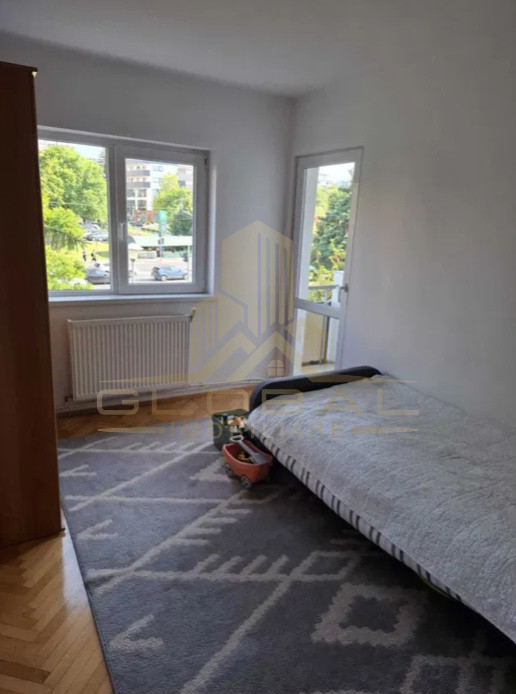 4 camere ,decomandat, 77 mp,  2 bai, 2 balcoane, zona str.Viilor, Zorilor