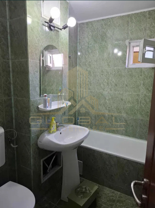 4 camere ,decomandat, 77 mp,  2 bai, 2 balcoane, zona str.Viilor, Zorilor
