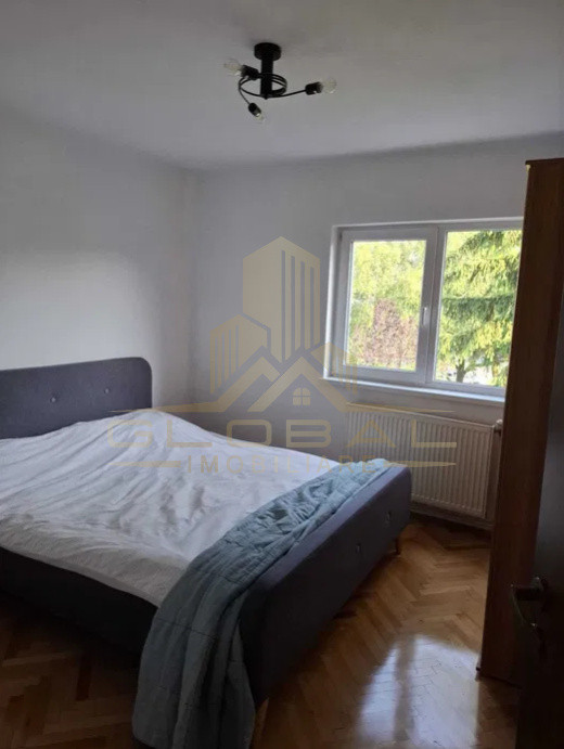 4 camere ,decomandat, 77 mp,  2 bai, 2 balcoane, zona str.Viilor, Zorilor