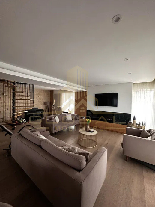 5 camere,  210 mp,  terasa 260 mp, 2 parcari, zona str. Buna Ziua, Buna-Ziua