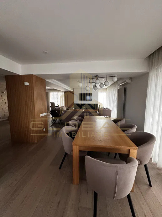 5 camere,  210 mp,  terasa 260 mp, 2 parcari, zona str. Buna Ziua, Buna-Ziua