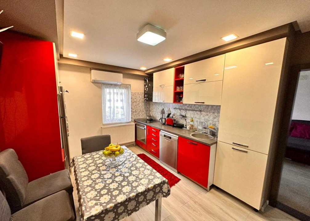 4 camere ,decomandat, 81 mp,  balcon, zona str.Agricultorilor, Manastur