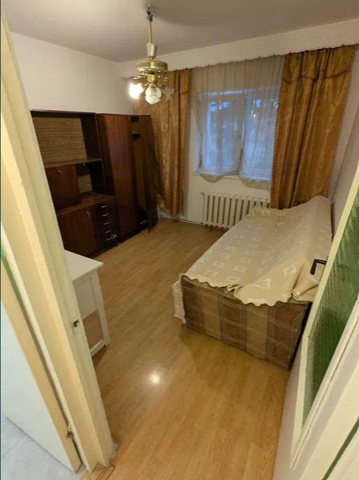4 camere ,decomandat, 78 mp,  balcon, 2 bai, zona Manastur