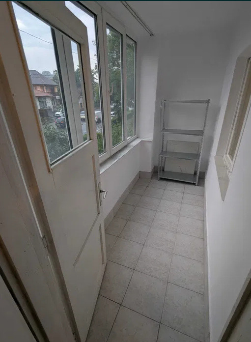 4 camere ,decomandat, 78 mp,  balcon, 2 bai, zona Manastur