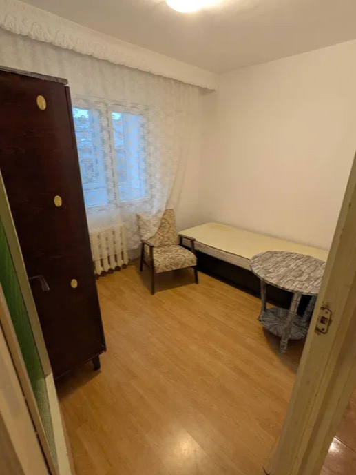 4 camere ,decomandat, 78 mp,  balcon, 2 bai, zona Manastur