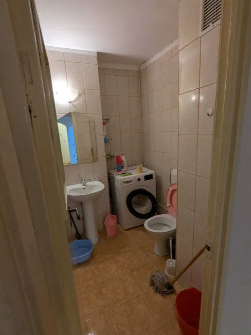 4 camere ,decomandat, 78 mp,  balcon, 2 bai, zona Manastur