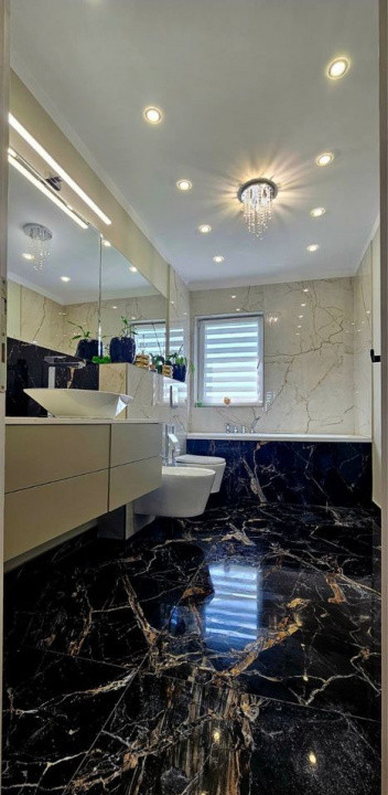 4 camere, LUX, 121 mp,  3 balcoane, 3 parcaro, zona str. Traian Vuia, Aeroport