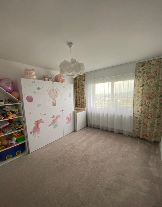 4 camere, LUX, 121 mp,  3 balcoane, 3 parcaro, zona str. Traian Vuia, Aeroport