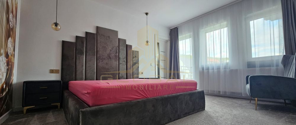 4 camere, LUX, 121 mp,  3 balcoane, 3 parcaro, zona str. Traian Vuia, Aeroport