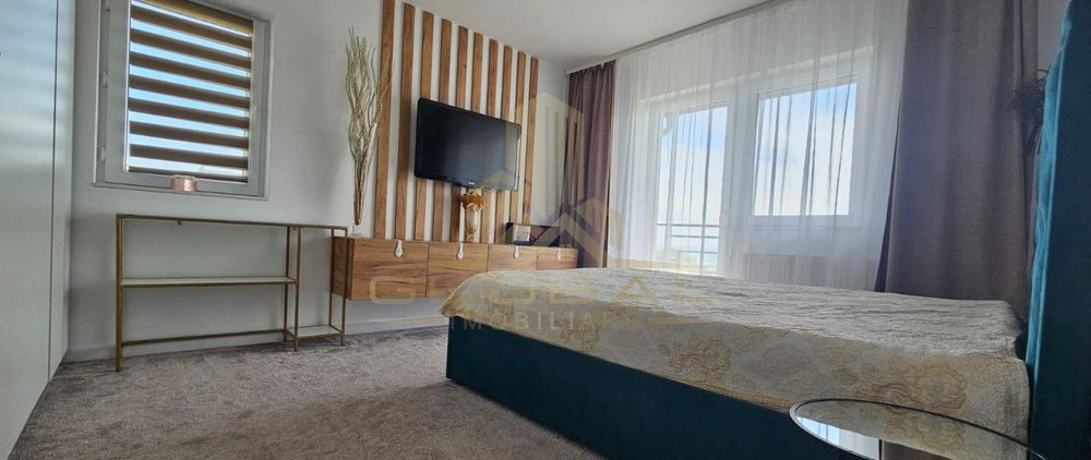 4 camere, LUX, 121 mp,  3 balcoane, 3 parcaro, zona str. Traian Vuia, Aeroport