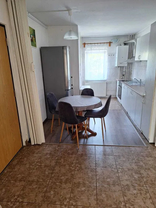 4 camere, decomandat, 79 mp,  2 bai, parcare, zona str.Jupiter, Zorilor