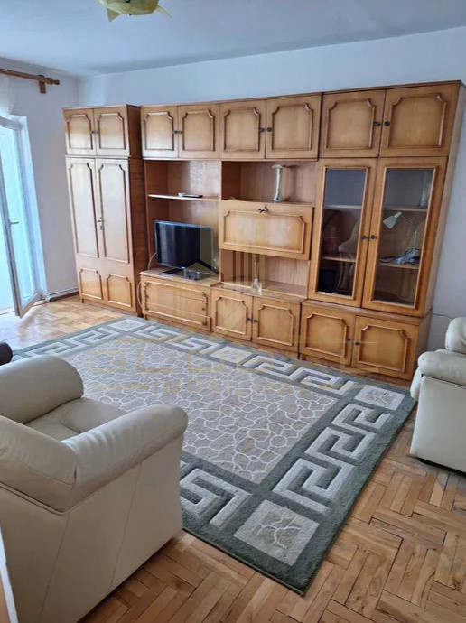 4 camere, decomandat, 79 mp,  2 bai, parcare, zona str.Jupiter, Zorilor