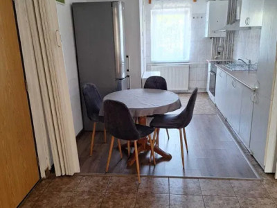 4 camere, decomandat, 79 mp,  2 bai, parcare, zona str.Jupiter, Zorilor