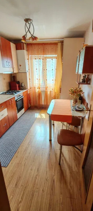 3 camere, decomandat, 72 mp,  2 balcoane, 2 bai, zona str.Aurel Vlaicu, Marasti
