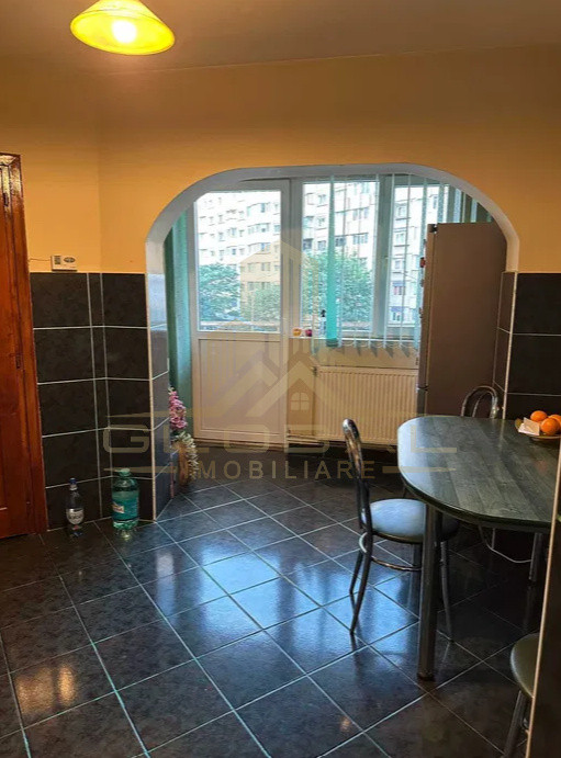 2 camere ,decomandat, 66 mp,  2 balcoane, zona Piata Marasti, Marasti