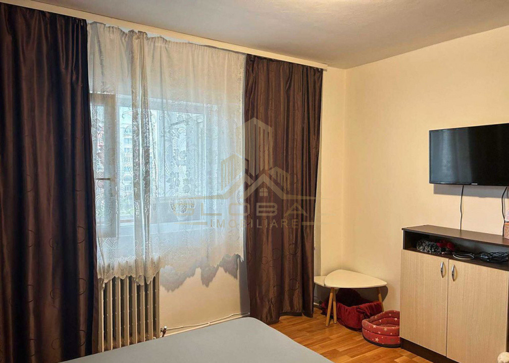 2 camere ,decomandat, 50 mp,  terasa, zona str.Tulcea, Intre Lacuri