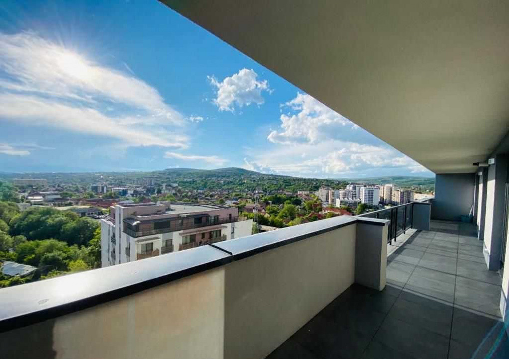 3 camere , 95 mp,  terasa, 2 bai, 2 parcari, zona str.Portelanului, Marasti