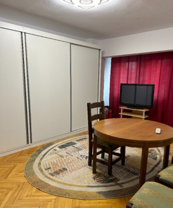 3 camere ,decomandat, 90 mp,  balcon, parcare, zona Piata Marasti, Marasti