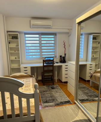3 camere ,decomandat, 90 mp,  balcon, parcare, zona Piata Marasti, Marasti