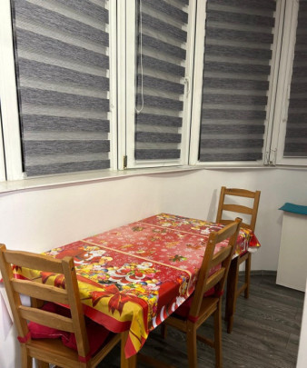 3 camere ,decomandat, 90 mp,  balcon, parcare, zona Piata Marasti, Marasti