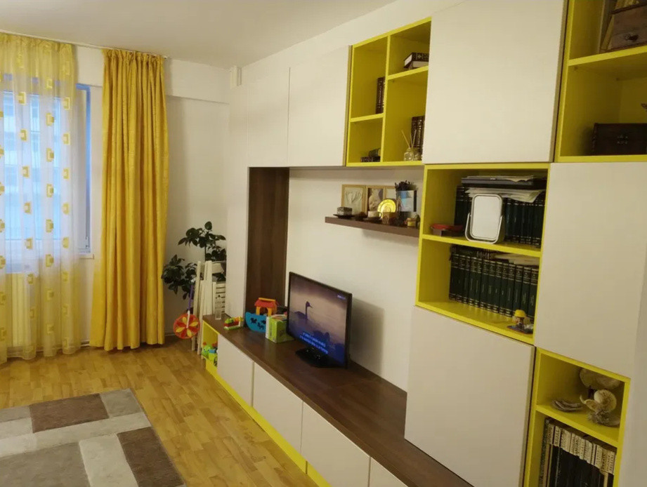 3 camere ,decomandat, 90 mp, balcon, zona str.Hateg, Grigorescu