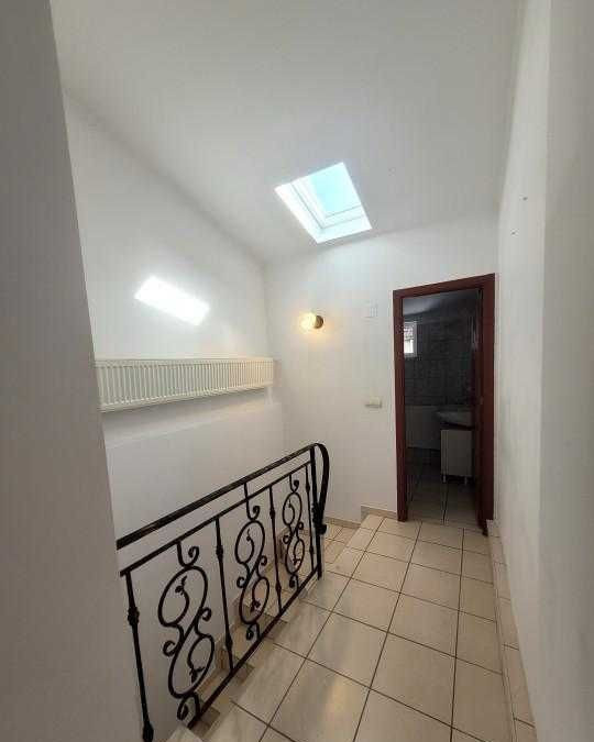 3 camere, 100 mp, P+E,  curte, zona Piata 14 iulie, Grigorescu