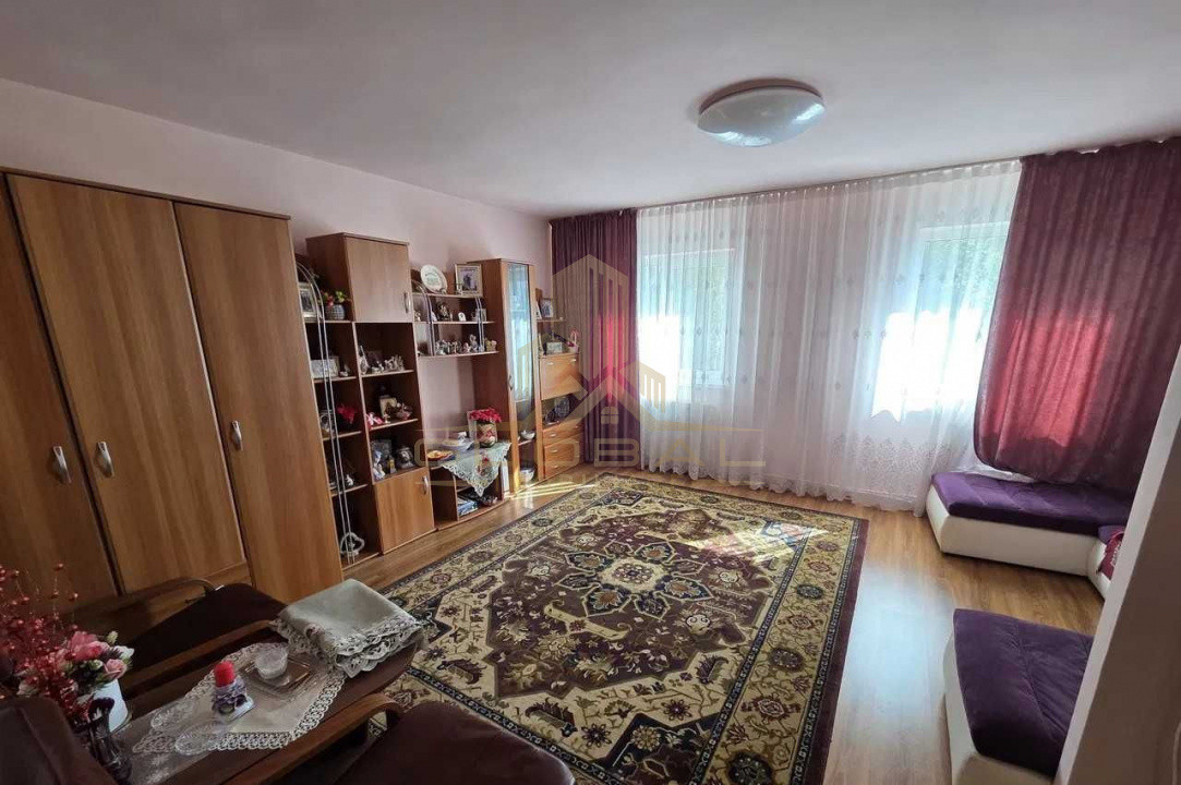 3 camere ,decomandat, 64 mp,, zona  Manastur