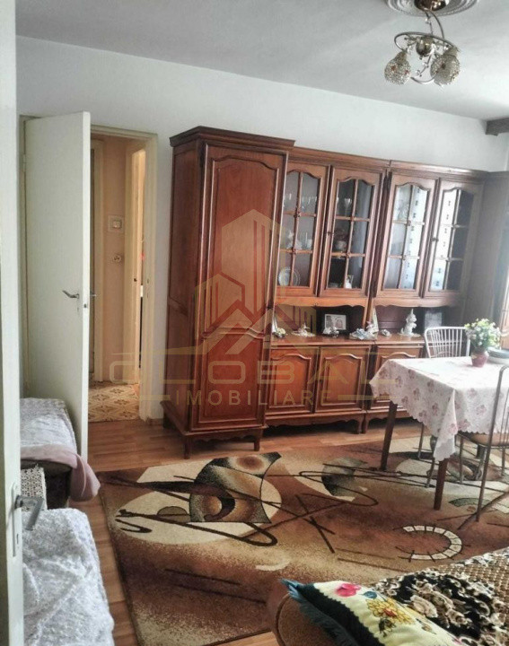 3 camere ,decomandat, 53 mp,  balcon, zona str.Aleea Borsa, Manastur