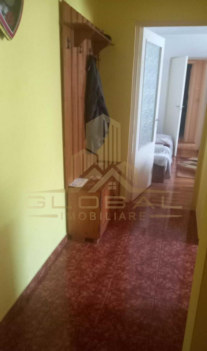 3 camere ,decomandat, 53 mp,  balcon, zona str.Aleea Borsa, Manastur