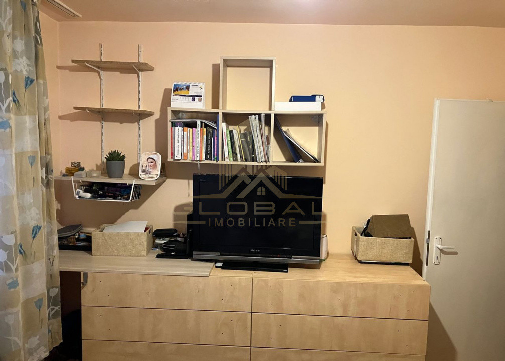 2 camere ,decomandat, 52 mp,  terasa, parcare, zona str.Frunzisului, Zorilor