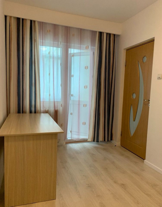 3 camere, decomandat, 58 mp,  balcon, zona Minerva Manastur