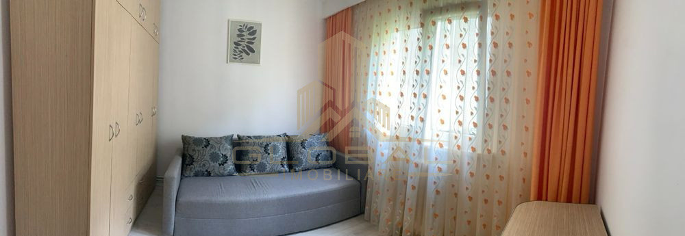 3 camere, decomandat, 58 mp,  balcon, zona Minerva Manastur