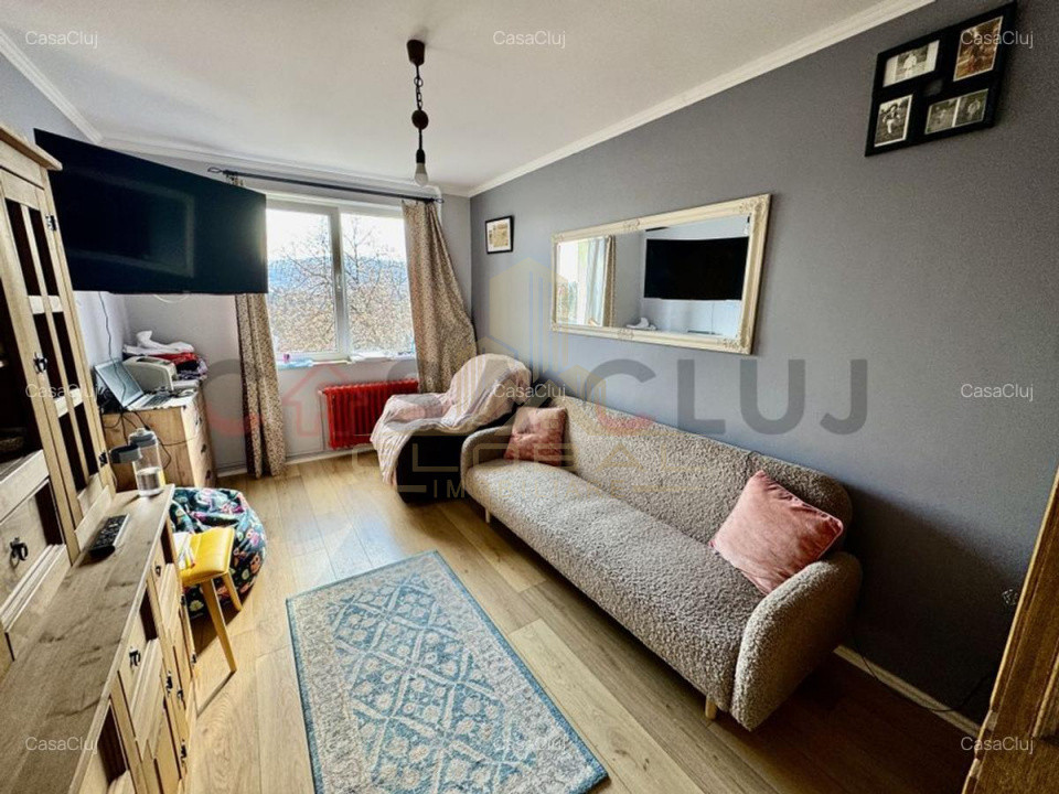 3 camere , decomandat, 64 mp, balcon, zona Hotel Royal