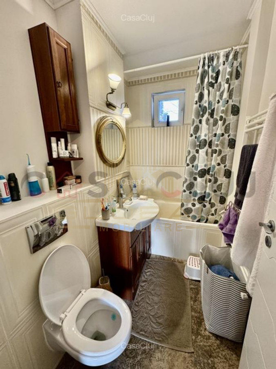 3 camere , decomandat, 64 mp, balcon, zona Hotel Royal