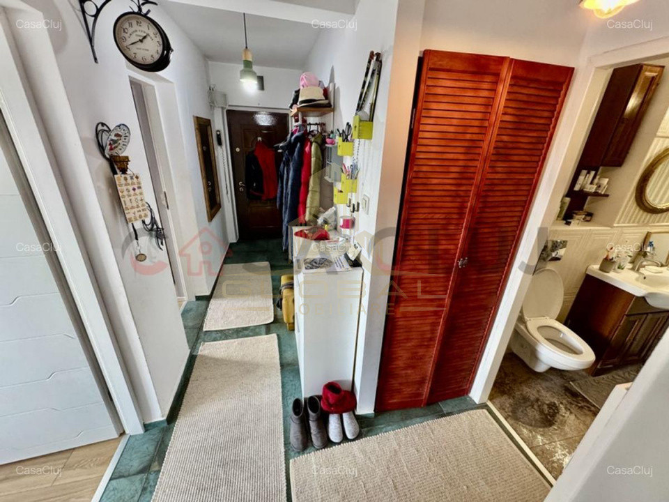 3 camere , decomandat, 64 mp, balcon, zona Hotel Royal