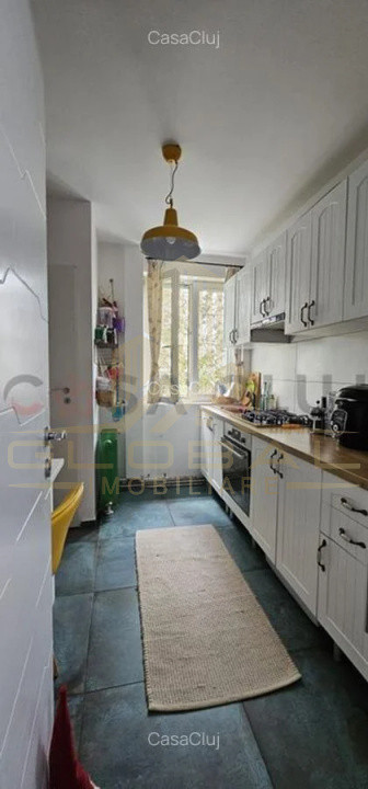 3 camere , decomandat, 64 mp, balcon, zona Hotel Royal