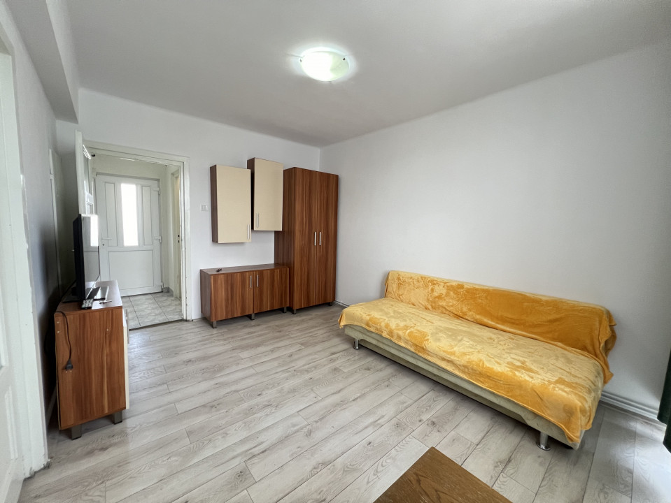 2 camere , 43 mp,  terasa, zona str.Mihai Viteazul , Centru