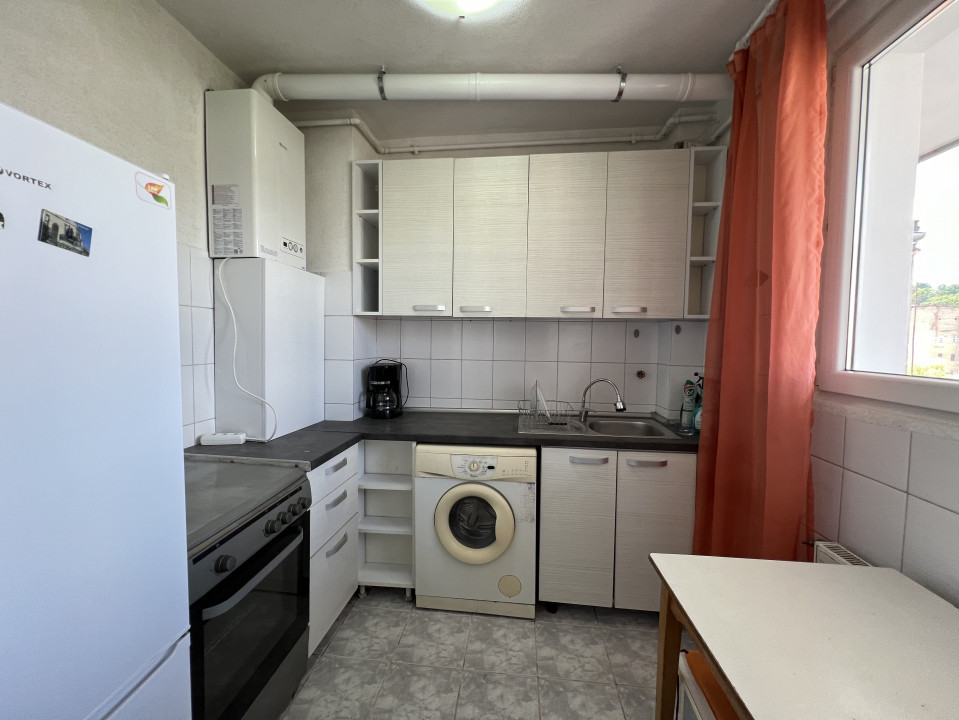 2 camere , 43 mp,  terasa, zona str.Mihai Viteazul , Centru