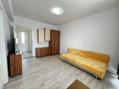 2 camere , 43 mp,  terasa, zona str.Mihai Viteazul , Centru