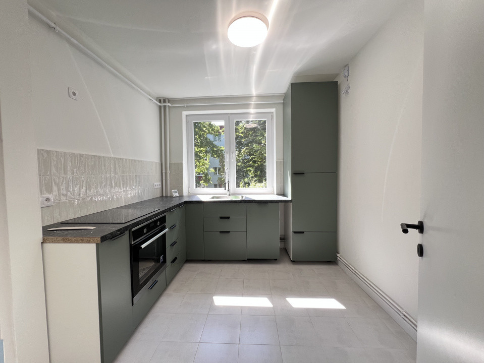 3 camere, decomandat, FInisat, terasa, str.Aleea Baita, Gheorgheni