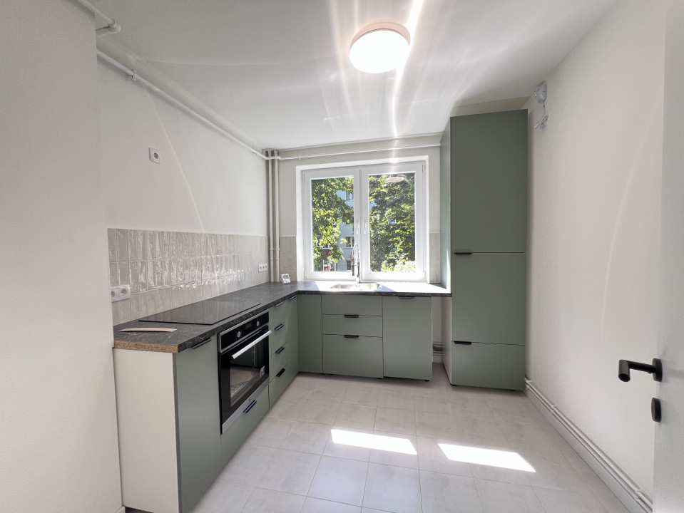 3 camere, decomandat, FInisat, terasa, str.Aleea Baita, Gheorgheni
