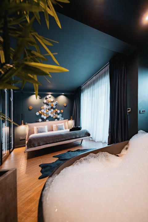 3 camere, LUX, 100 mp, 1 parcare, terasa, zona str. Buna Ziua