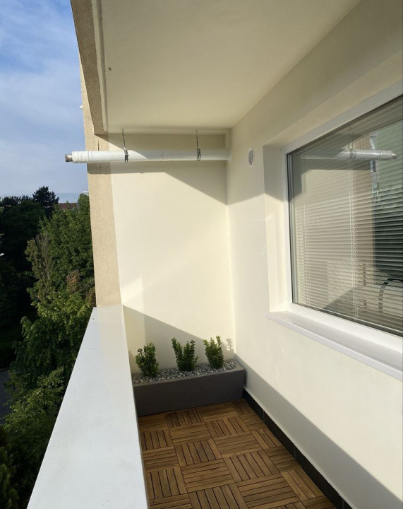 3 camere ,Lux TOtul NOU, 57 mp, balcon, zona Brancusi Gherogheni
