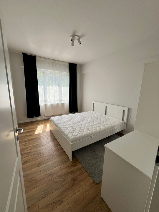 3 camere Lux, terasa, parcare zona Roata Faget