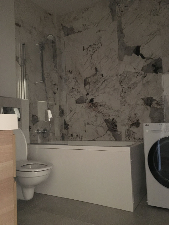 3 camere Lux, terasa, parcare zona Roata Faget