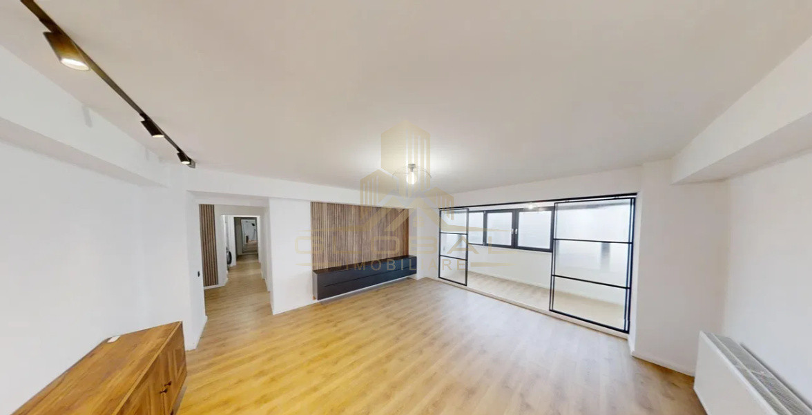 4 camere, decomandat, recent renovat, 110 mp, 2 balcoane, garaj, zona Zorilor